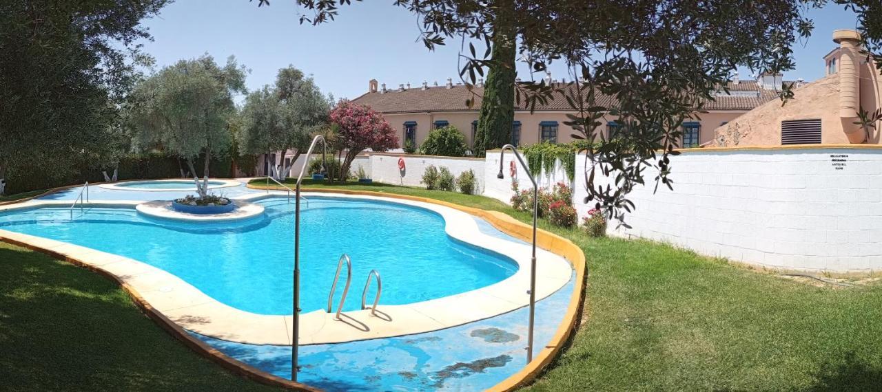 Sevilla Brisas Vip One Valencina De La Concepcion Экстерьер фото